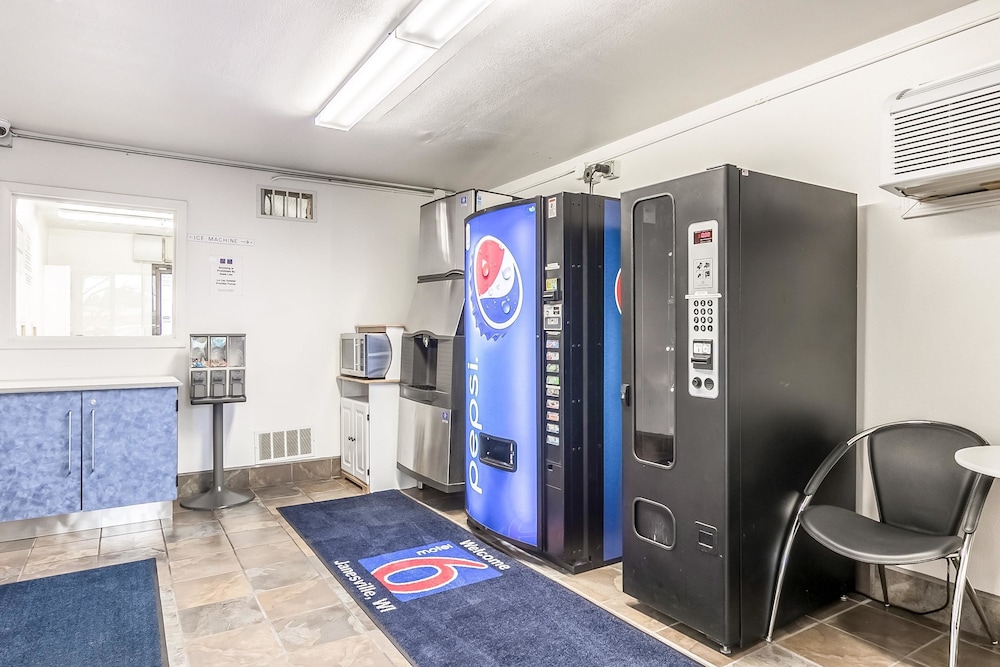 Motel6 Janesville, WI 9/52