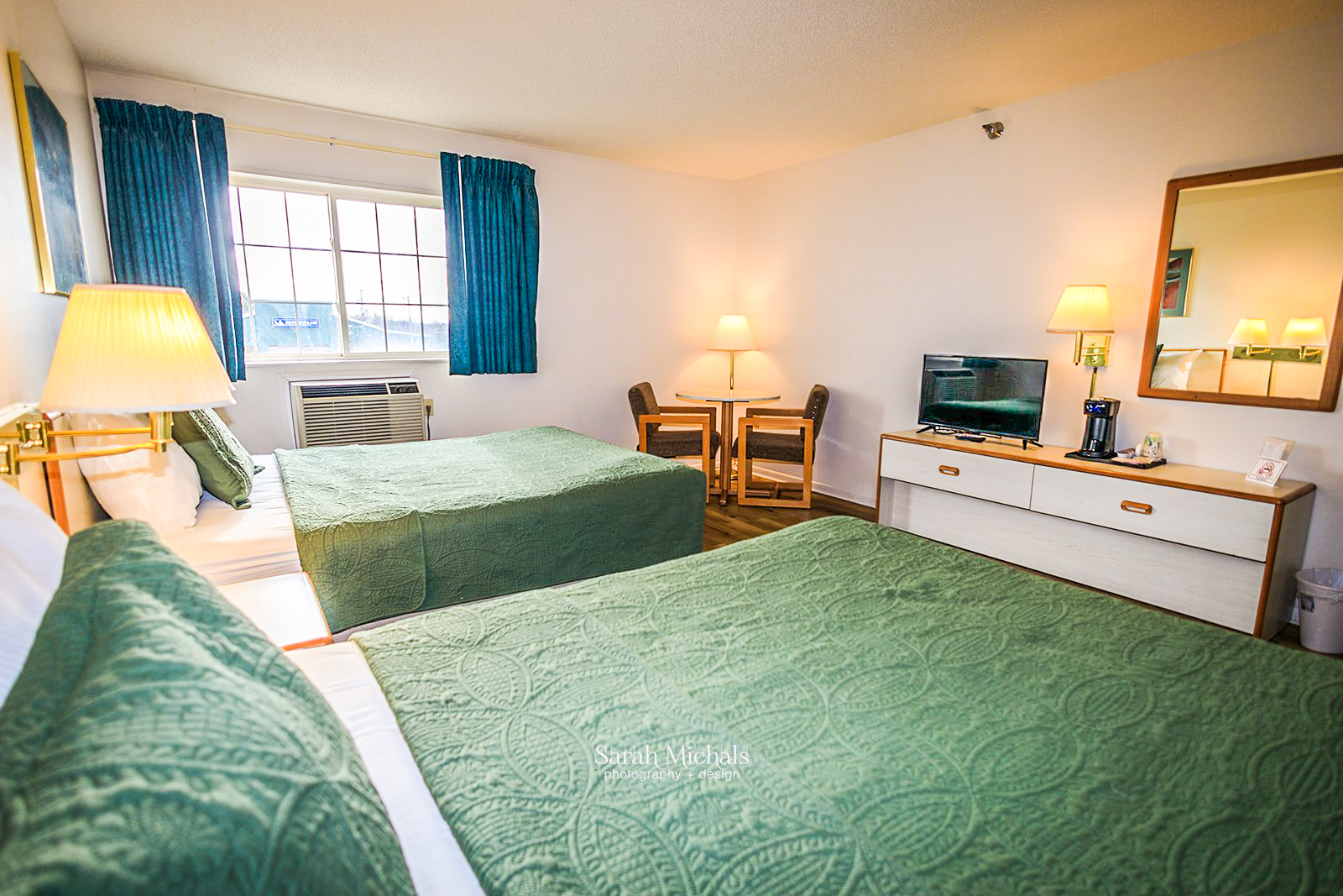 Mountain Host Motor Inn 6/28