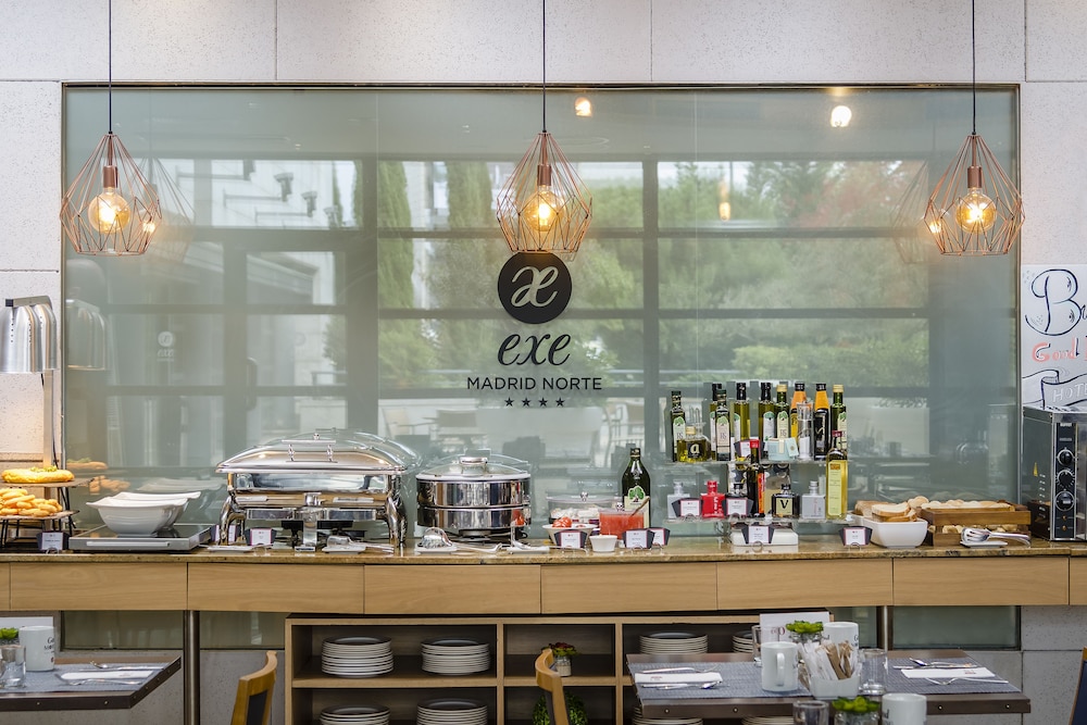 restaurant cafeteria