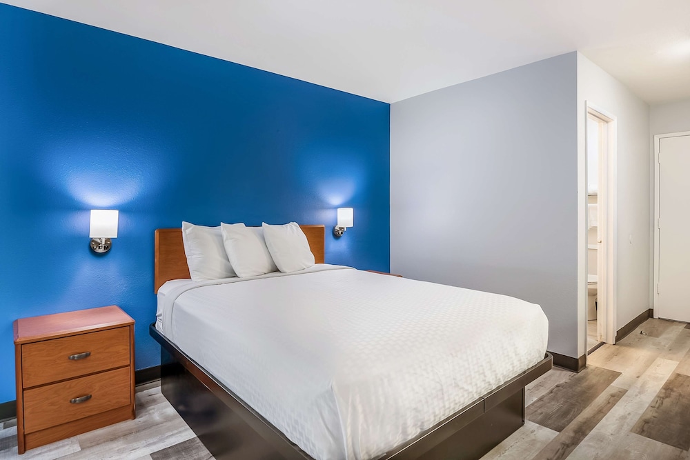 Americas Best Value Inn East Peoria 19/34