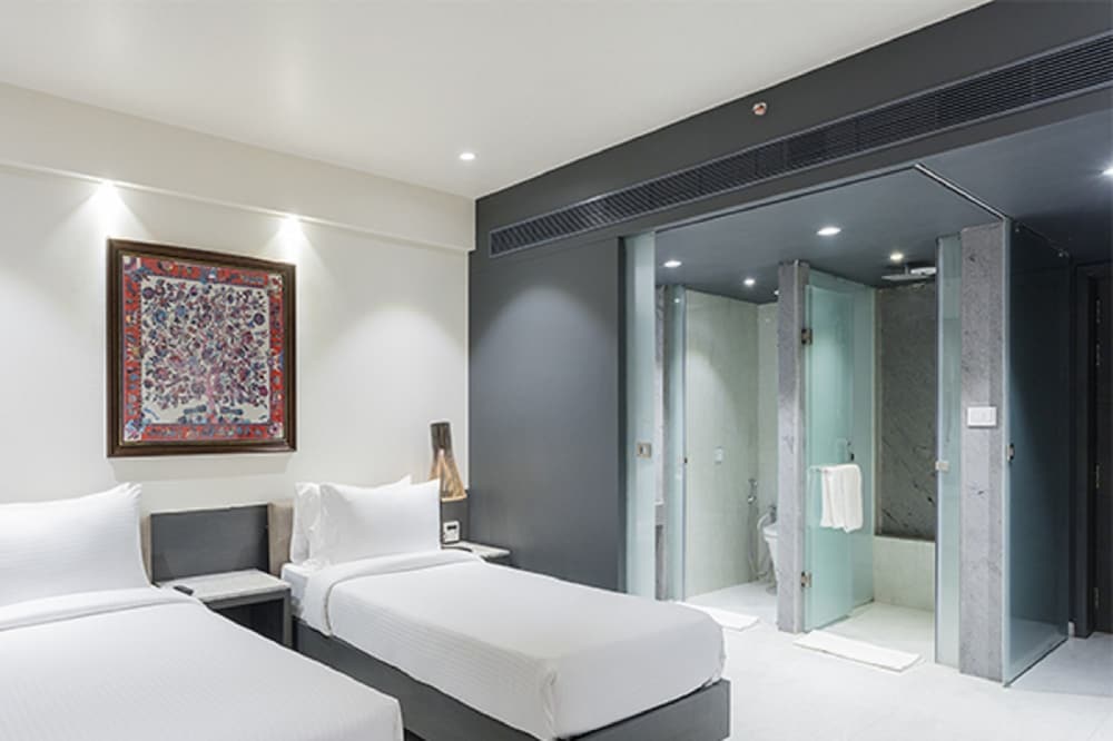 Hotel Binori 11/30