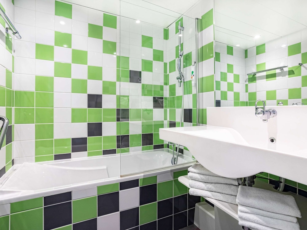 Ibis Styles Avignon Sud 64/64