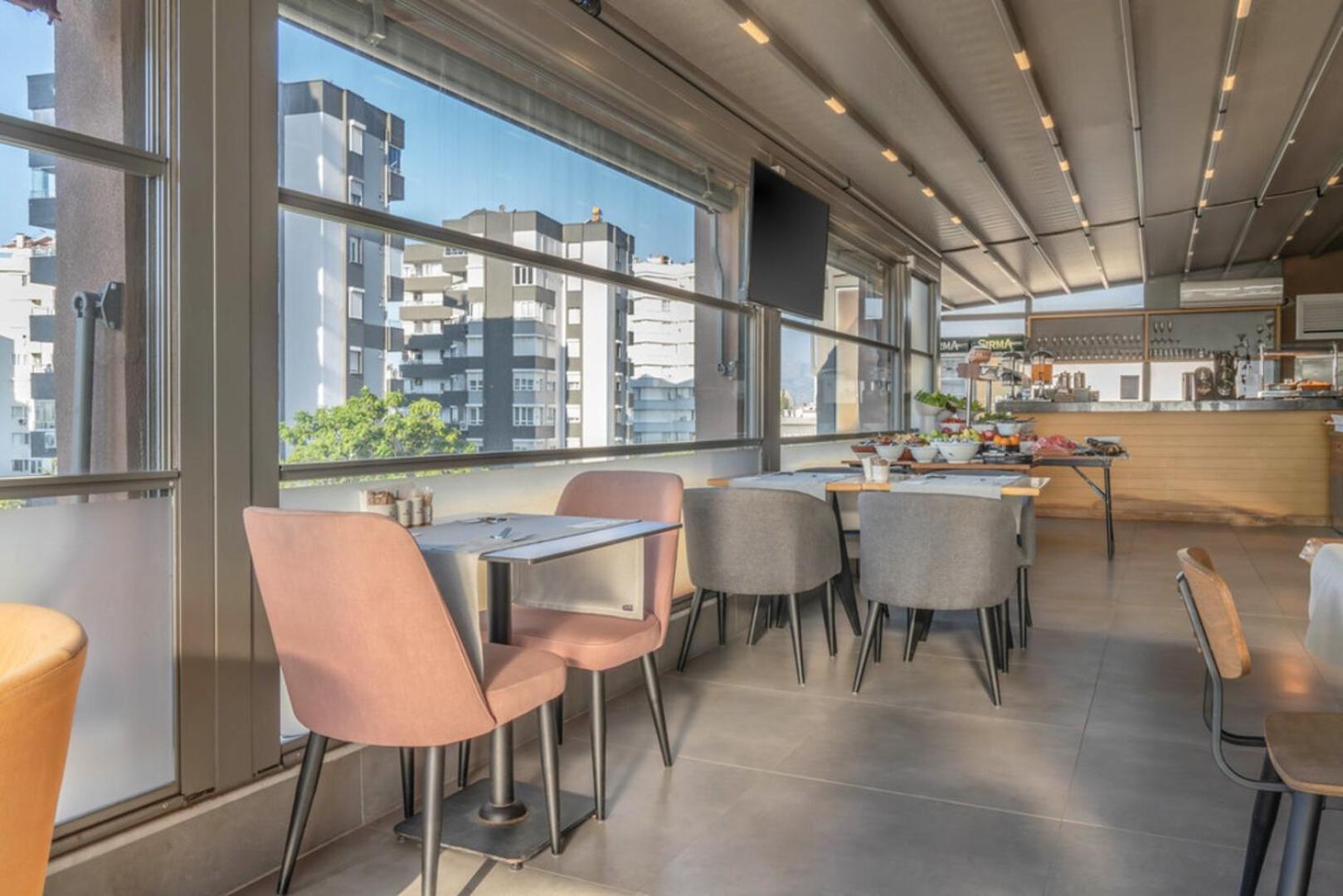 Laren Business Hotel And Spa 60/81