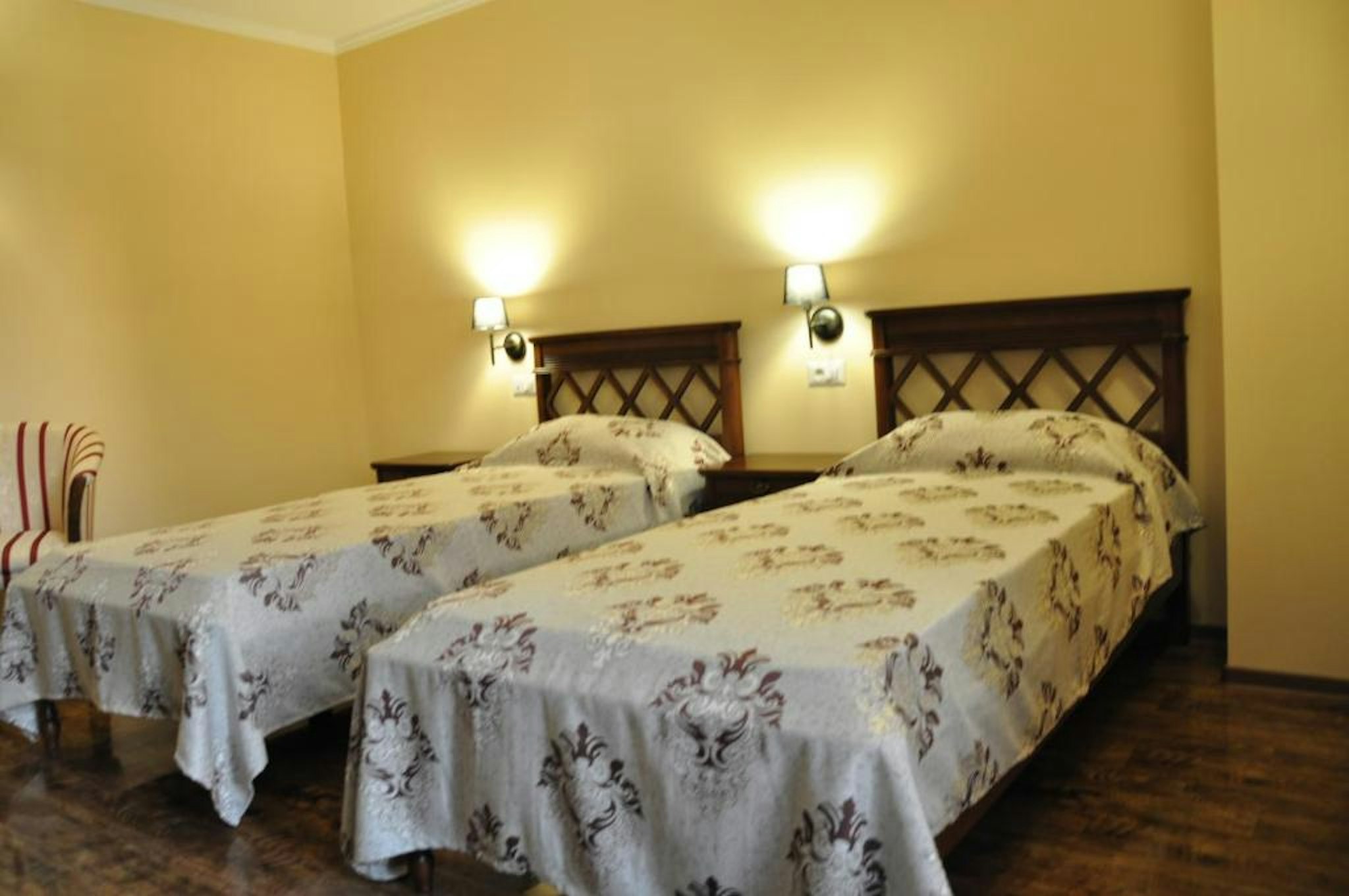 VIGO GRAND HOTEL 11/36