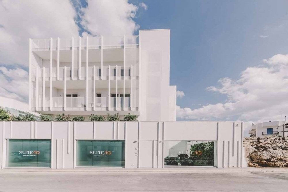 Suite 10 Home Design & Spa in POLIGNANO A MARE