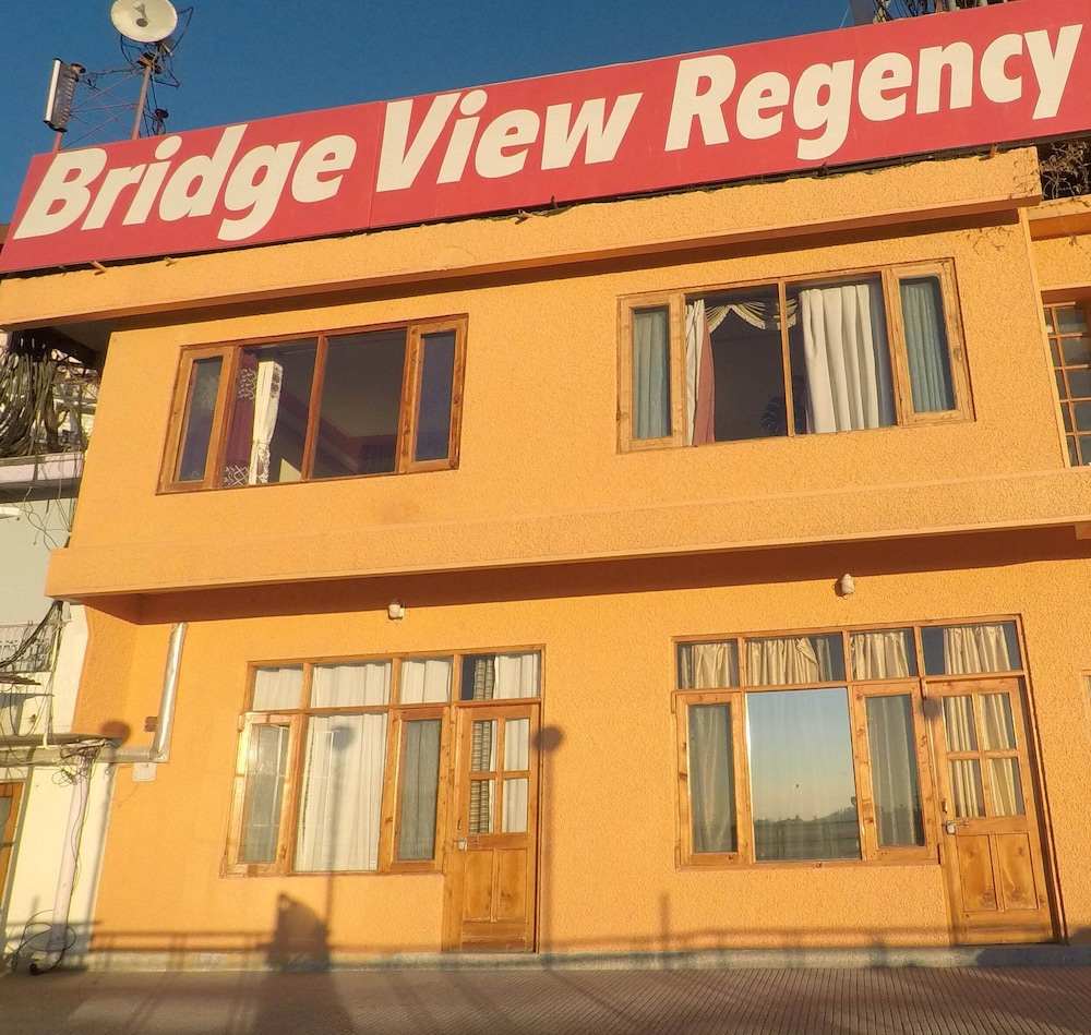 Bridge View Regency 1/50