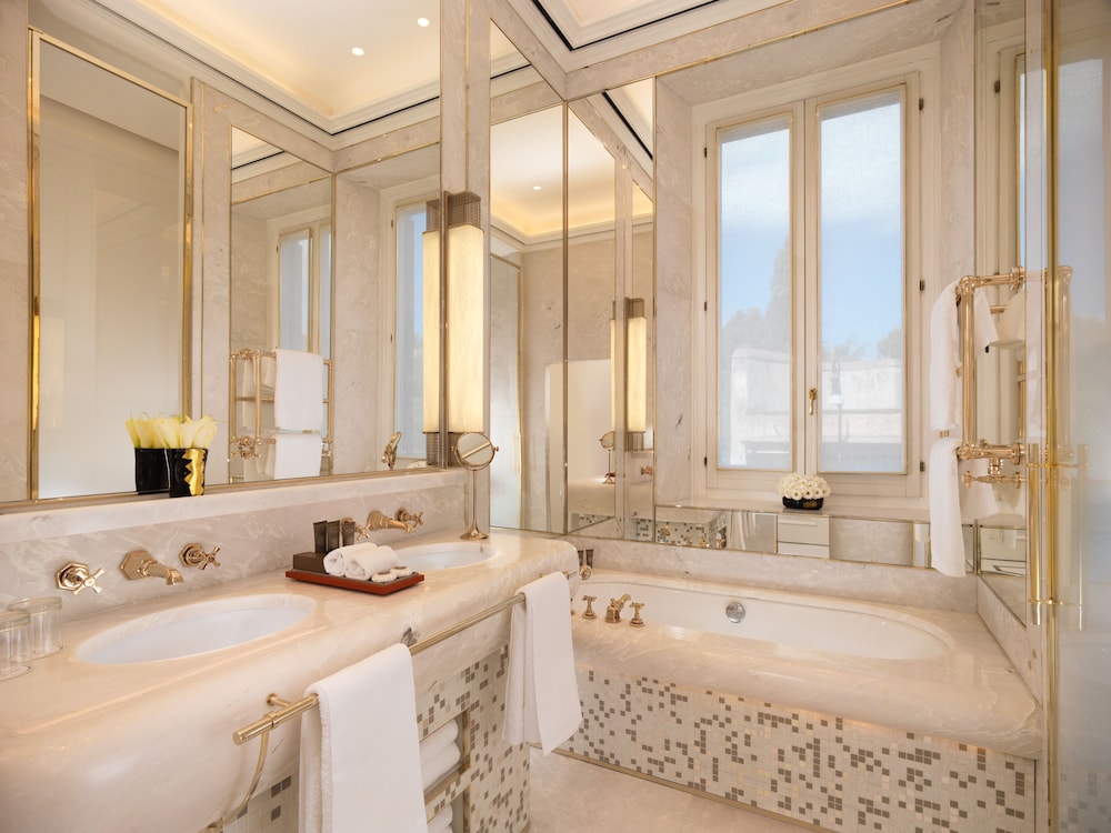 غرفة كلاسيكية بسرير كينج، Eden Rome 3/3