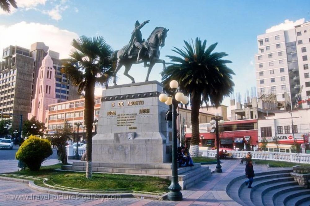 HOTEL LA JOYA 36/42