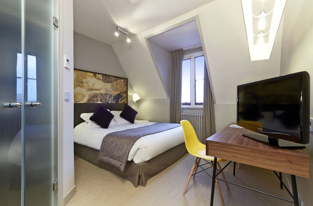 Solly Hotel Paris 19/50