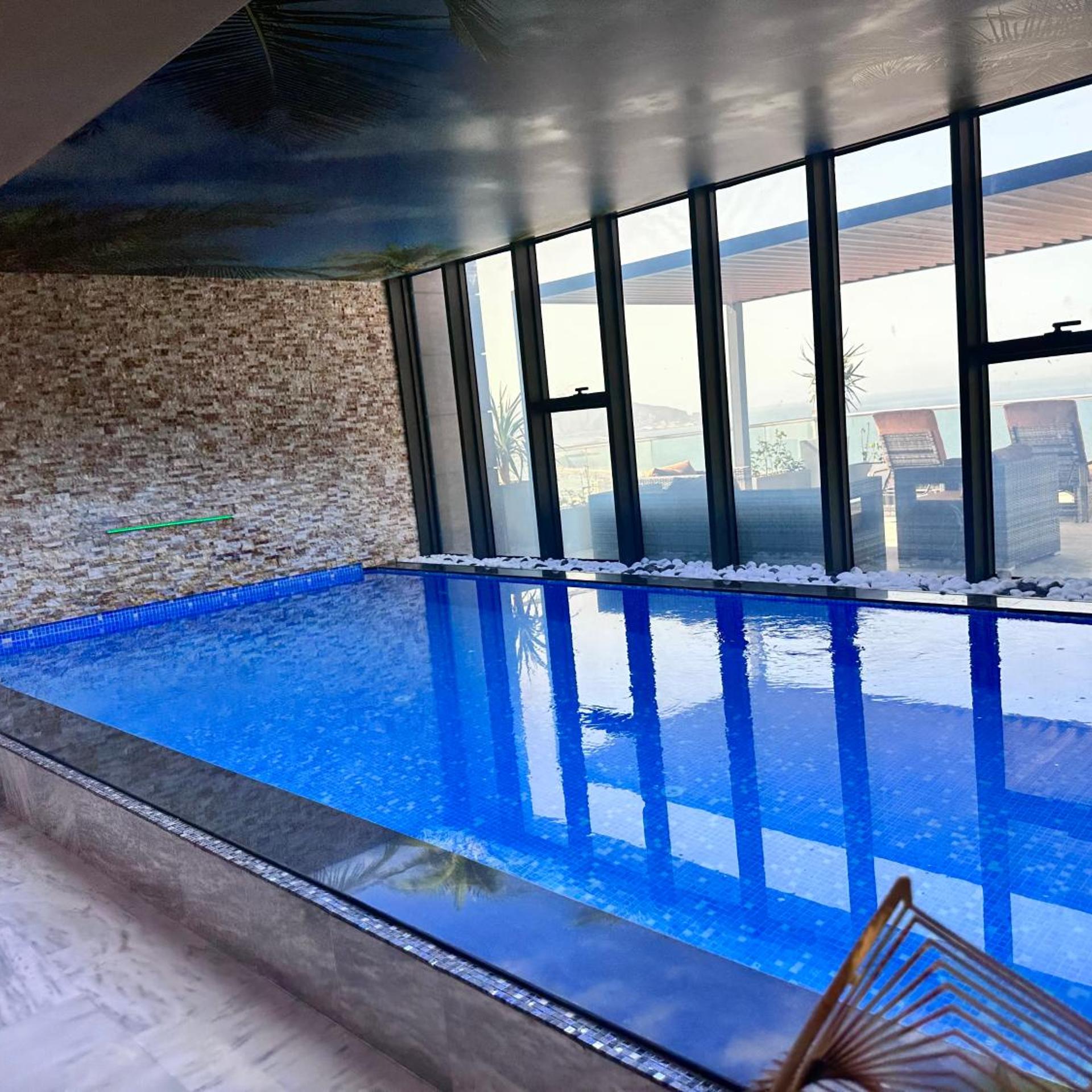 2H Hotel 30/61