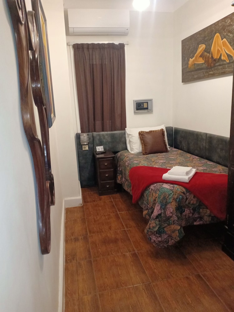 RESIDENCIAL FARIA GUIMARAES 53/68