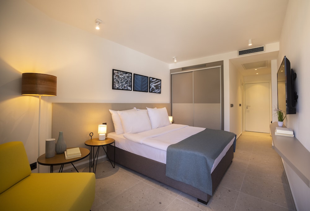 Superior, Triple, Futon Bed, Sea View, Balcony