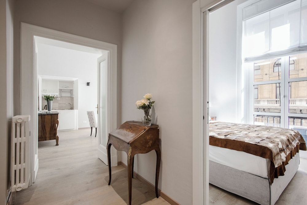 Prestigious Apartment Via Barberini 16/50