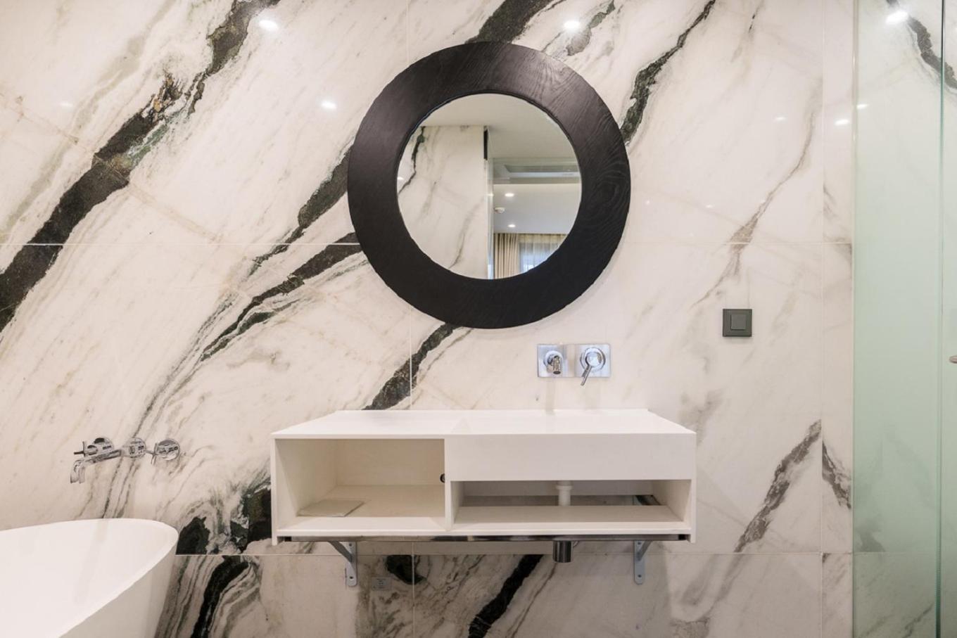 جناح، Hotel The May Jongno 8/10