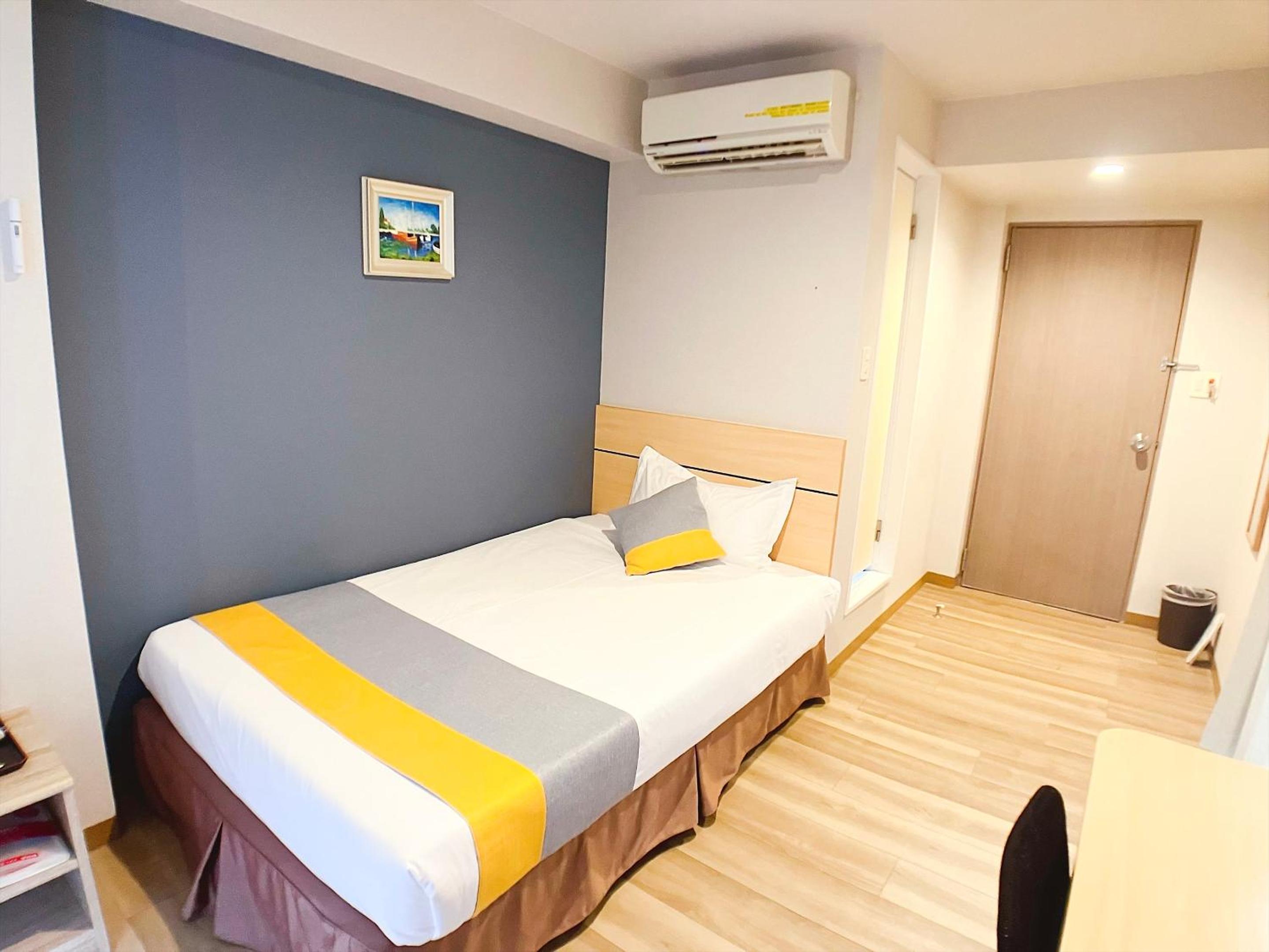 Semi Double Room