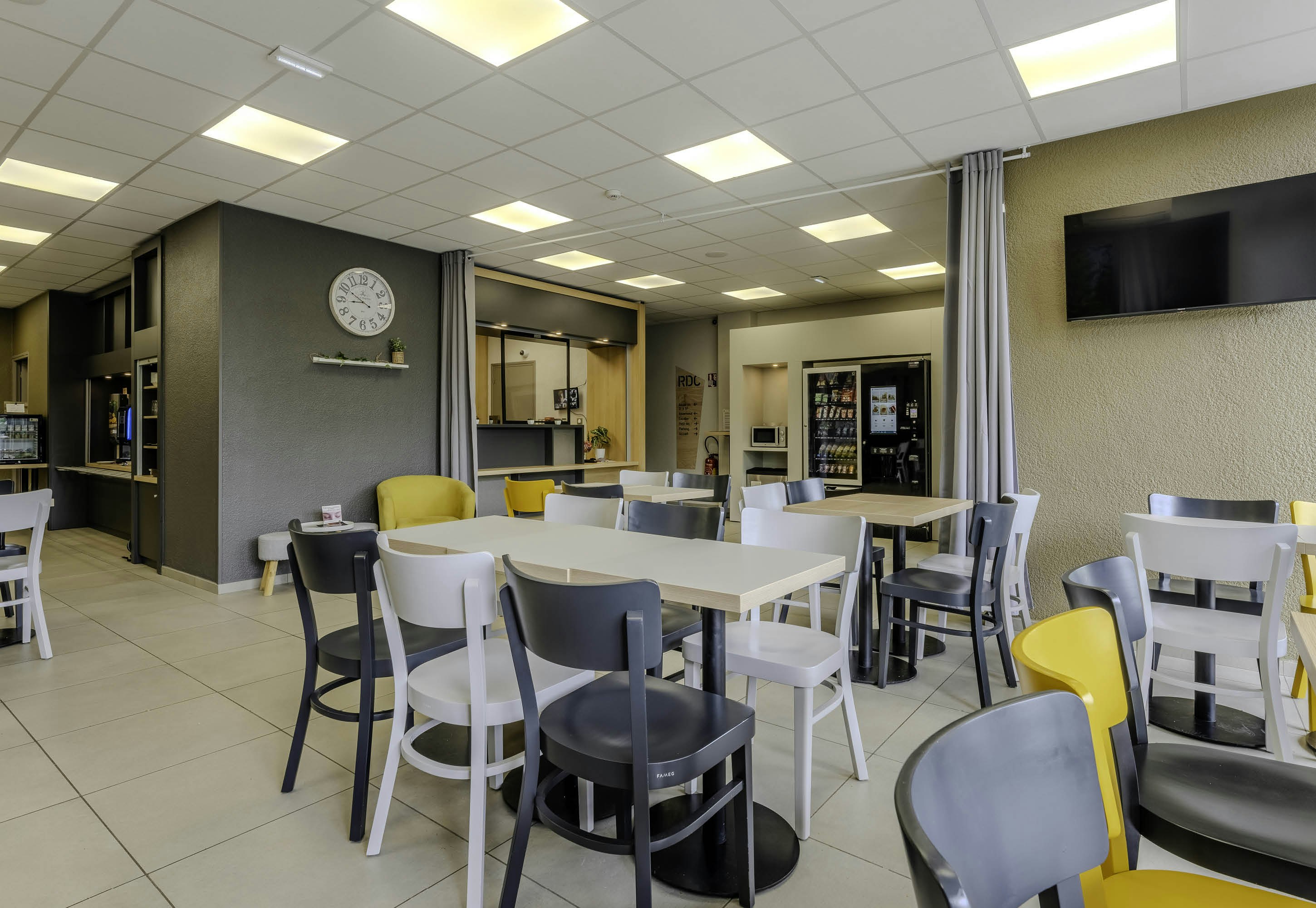 B&B HOTEL Cambrai 29/35