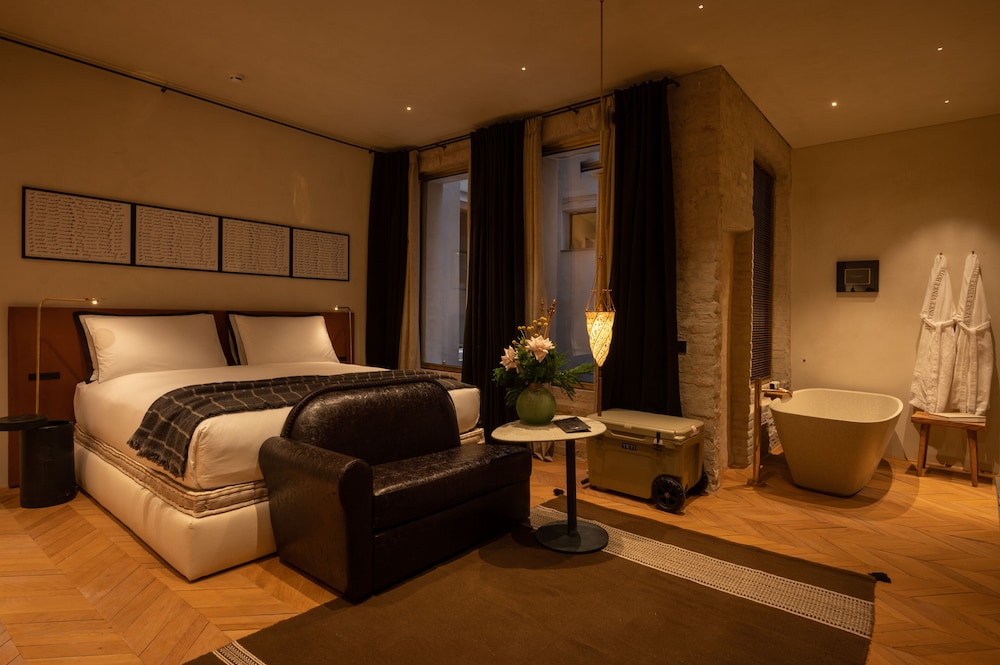 Presidential, Super, King Bed