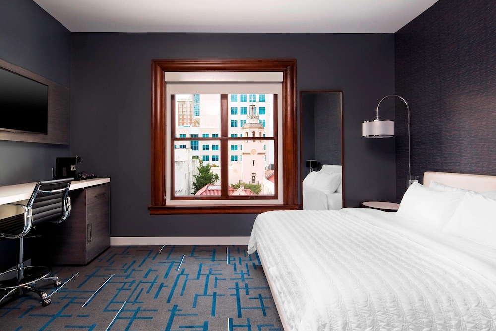 Le Meridien Tampa, The Courthouse 9/35