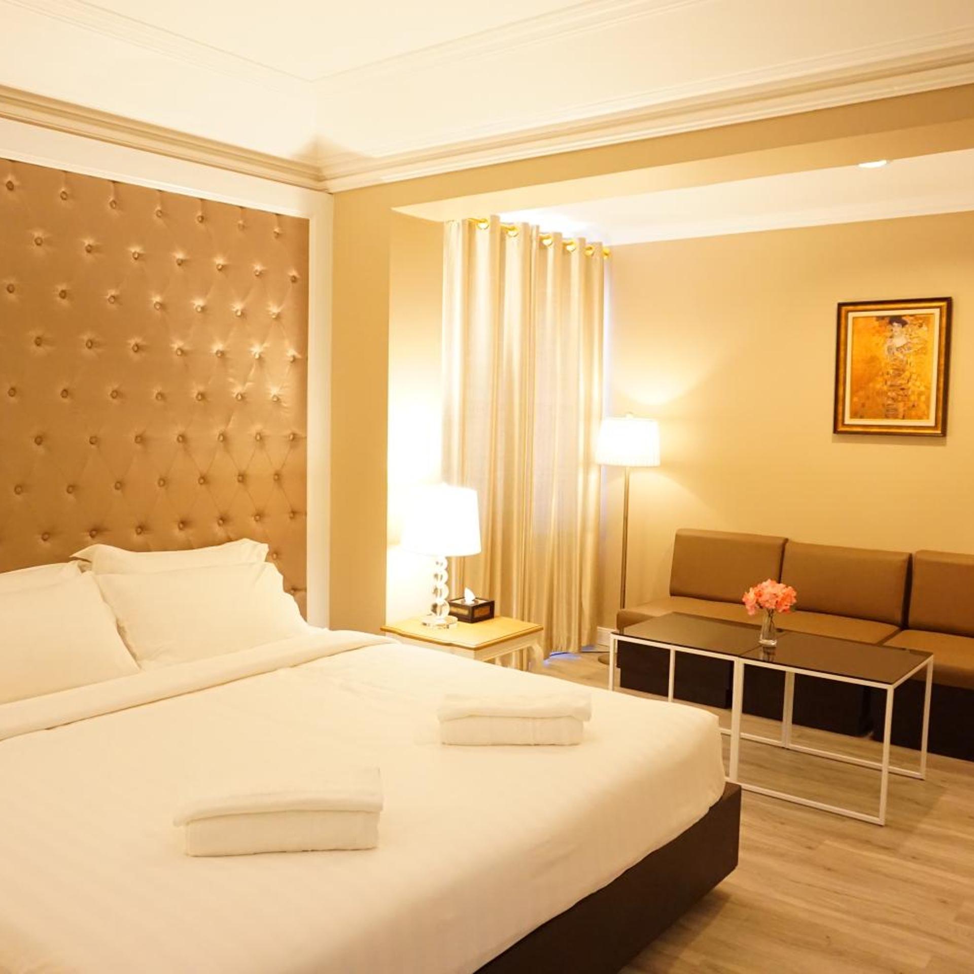 Taris Art Hotel Phrae 19/96