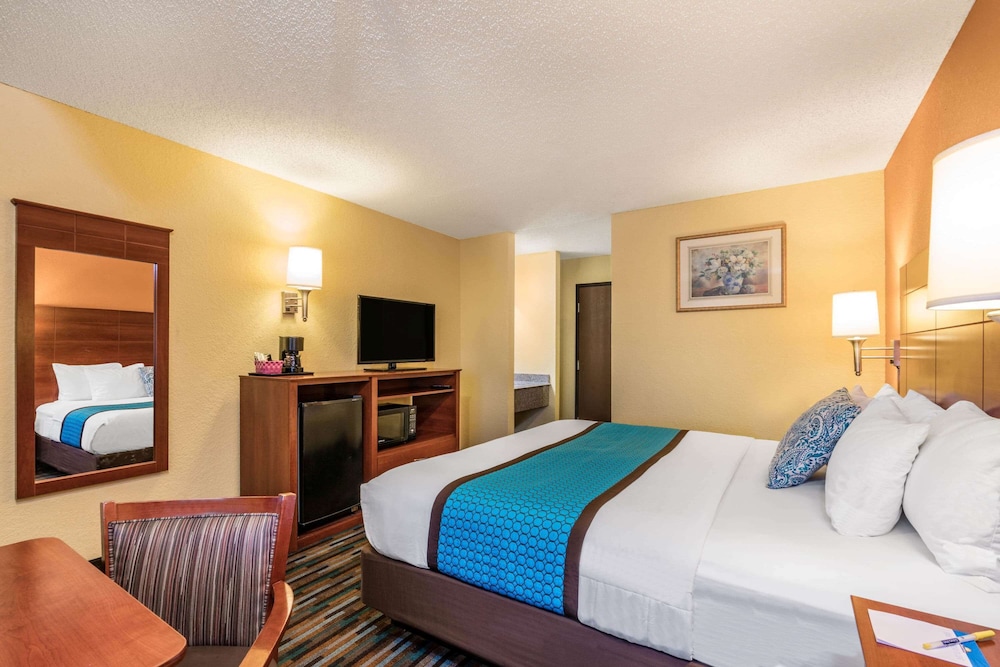 Days Inn By Wyndham Tucumcari 9/52