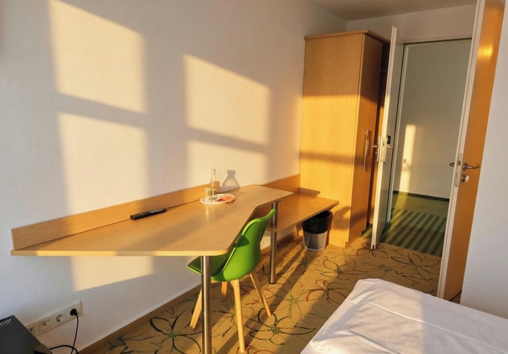 Hotel Aviva 47/58
