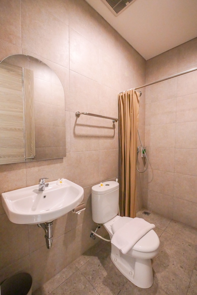 Nivasa Hotel 37/38
