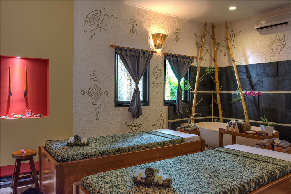 Mangsit Suite By Holiday Resort Lombok 8/39