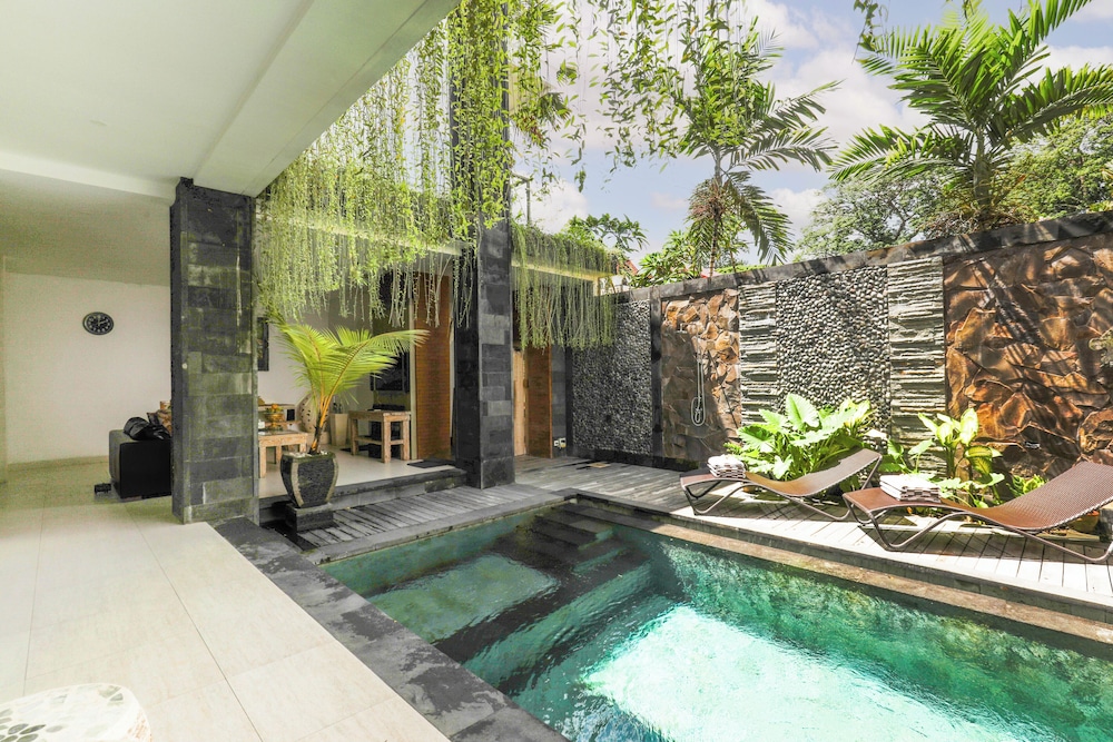 Puri Bagus Villa Legian Kuta 26/45