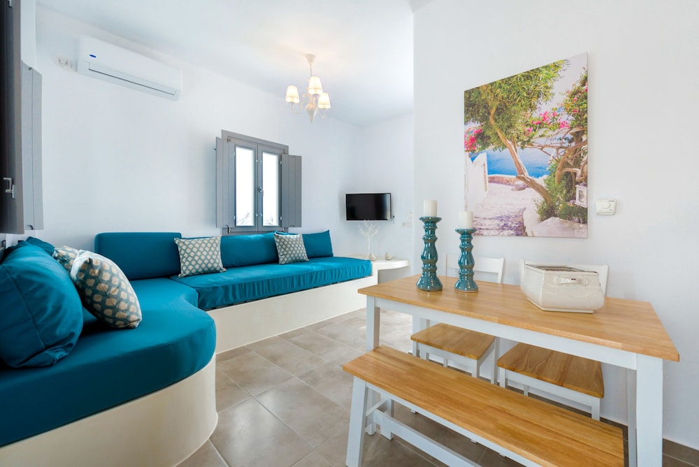 White Harmony Suites 42/69