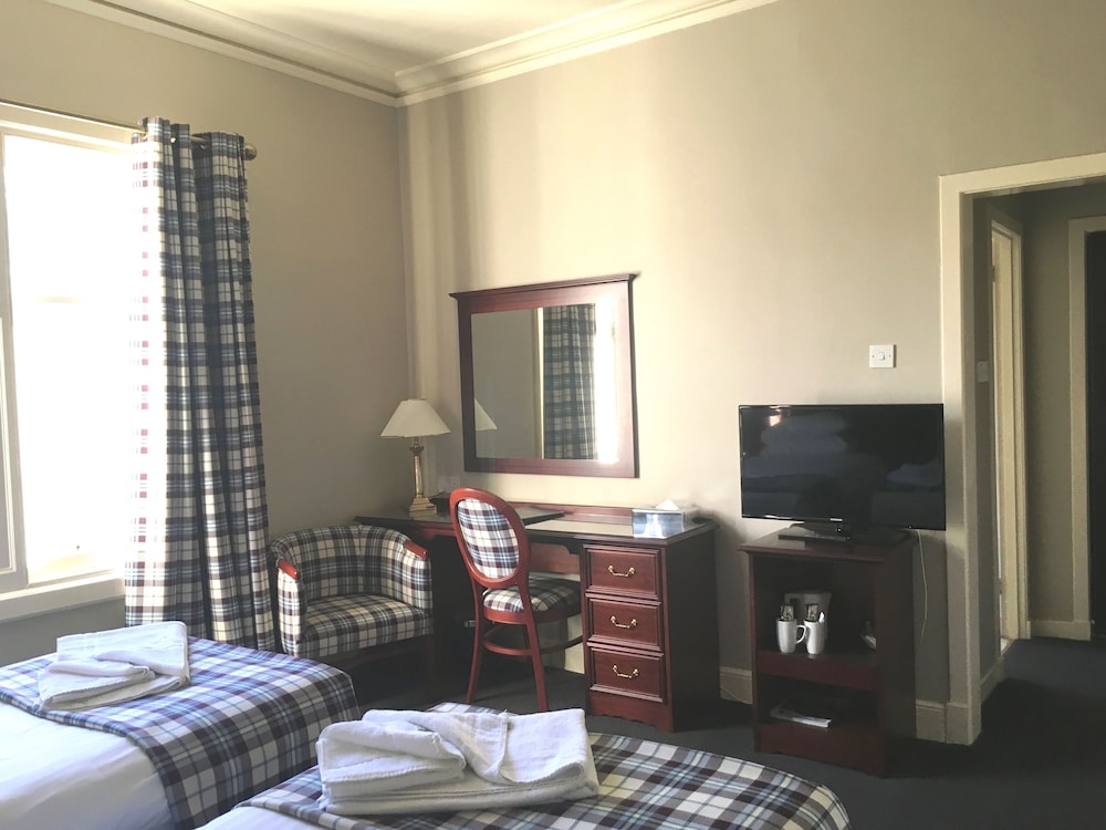 NETHYBRIDGE HOTEL 47/71