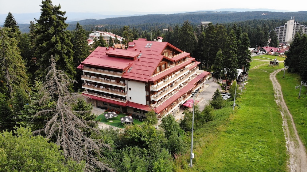 Club Hotel Yanakiev 5/55