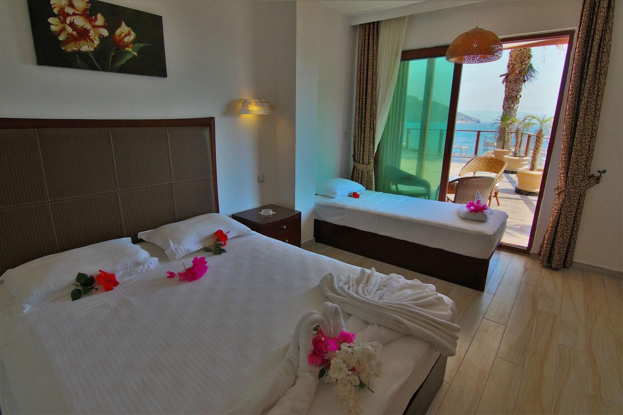 Ekincik Beach Hotel 2/20