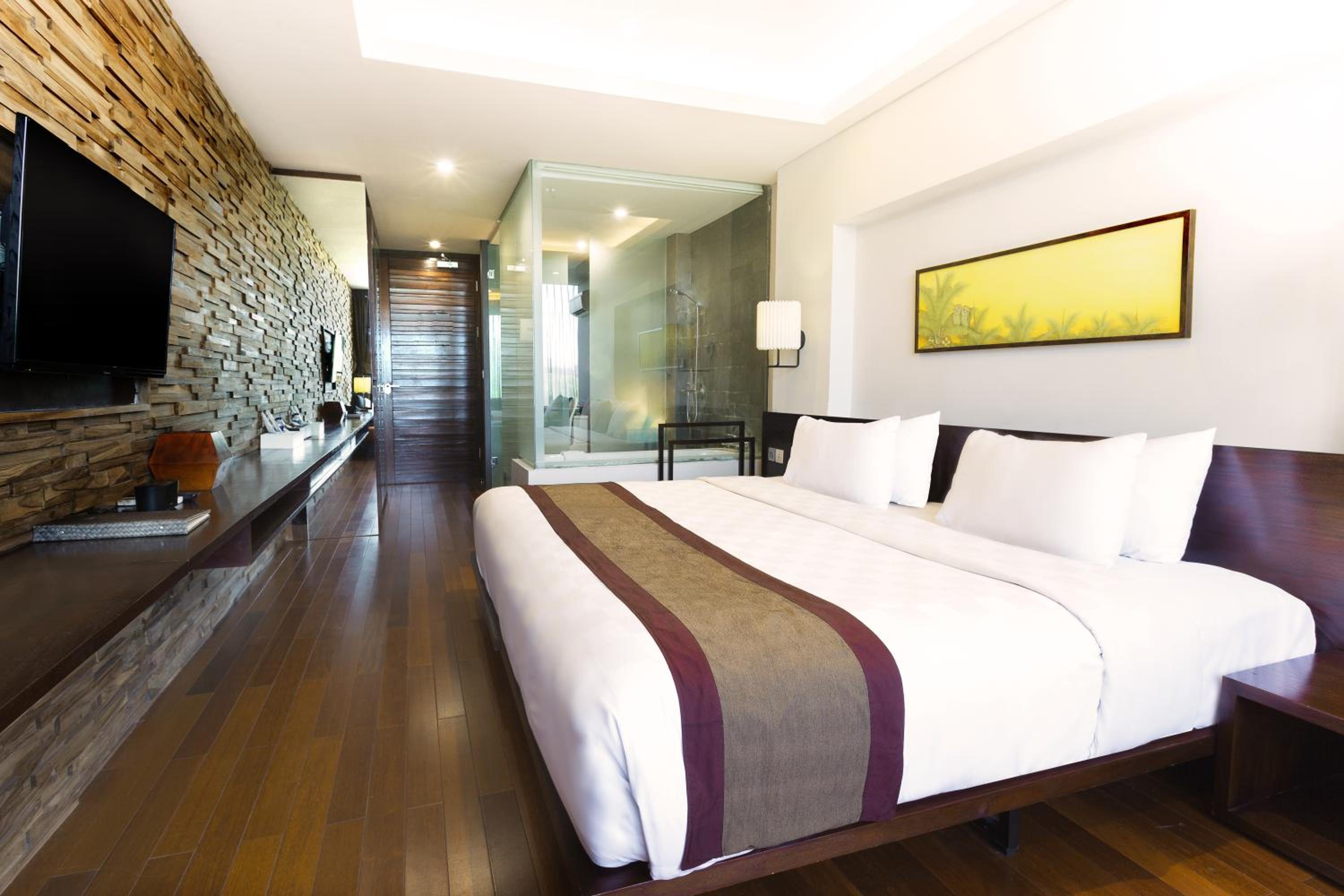 SUPERIOR