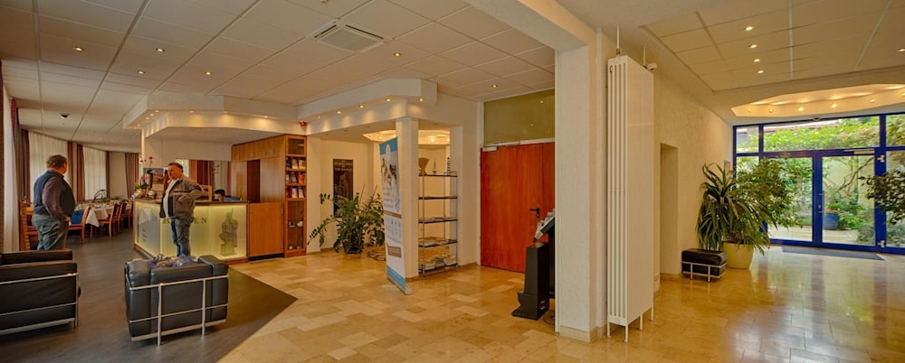 Trip Inn Hotel Zum Riesen 33/50