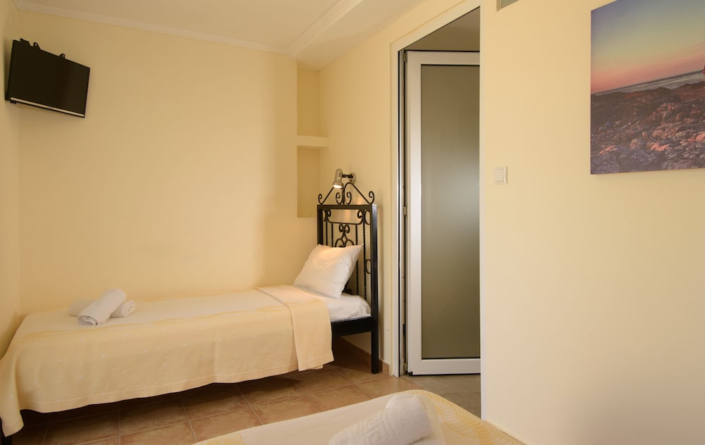 Ammoudara Beach Hotel Apartments 13/67