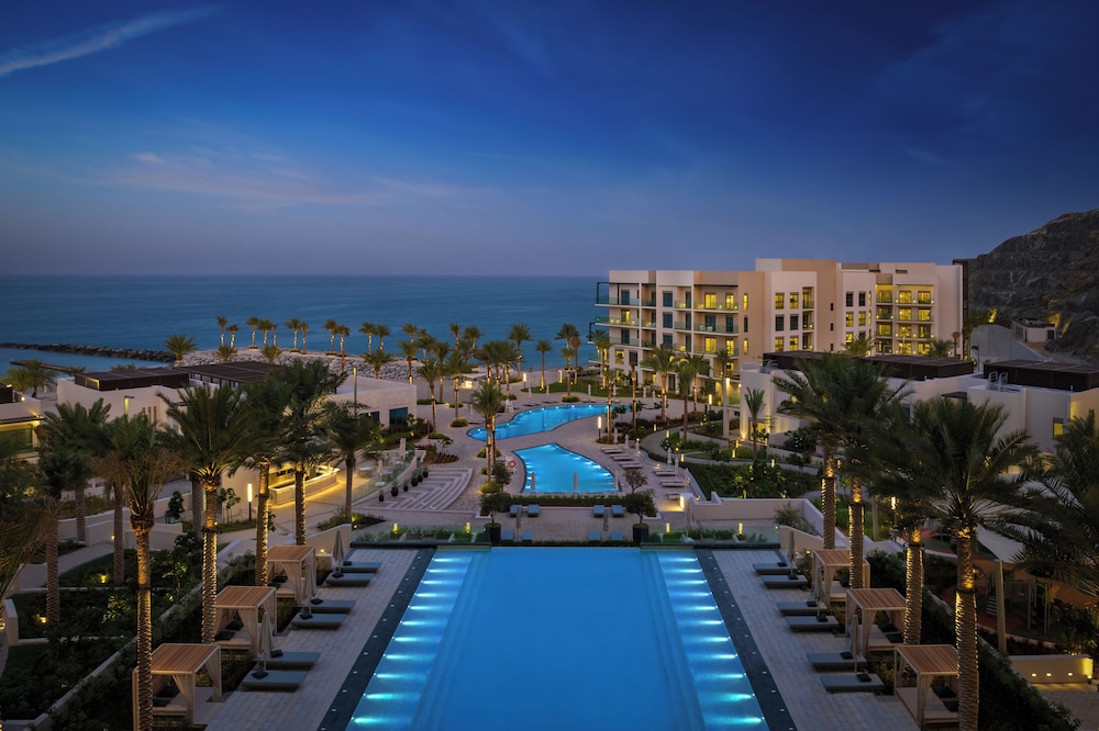 Address Beach Resort Fujairah 44/50