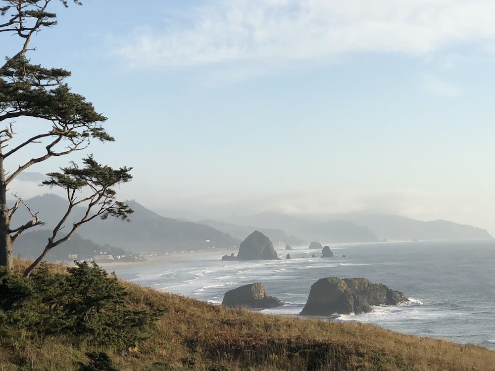 Inn at Haystack Rock 59/71