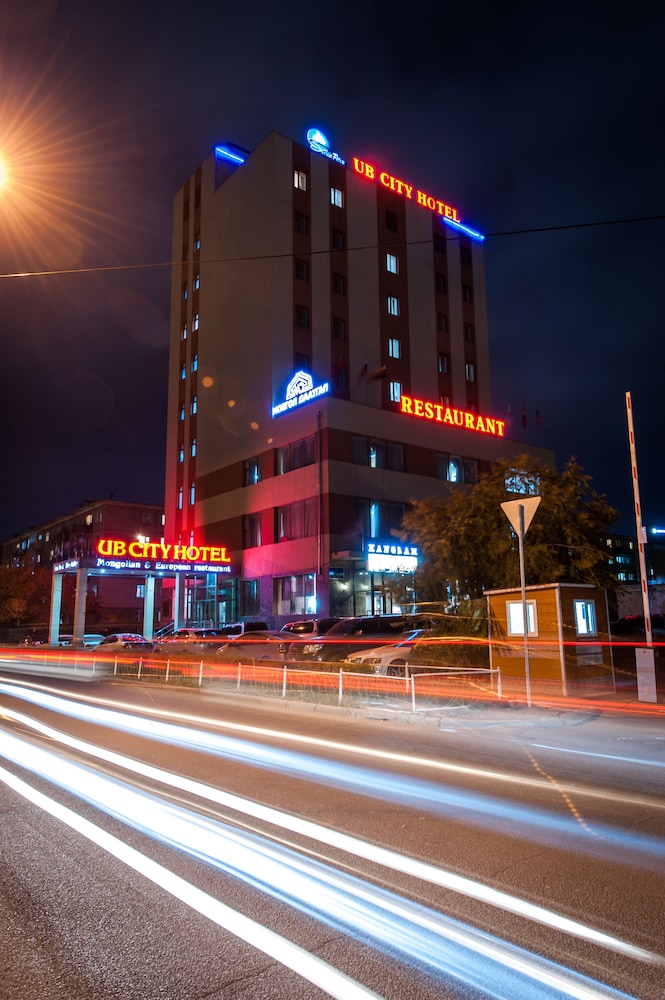 Ub City Hotel 3/50