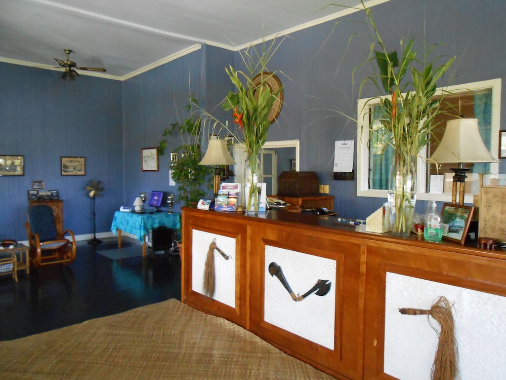 The Samoan Outrigger Hotel 8/50