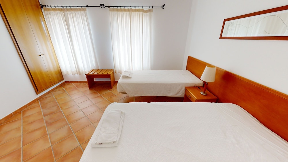 1 BEDROOM, APARTMENT