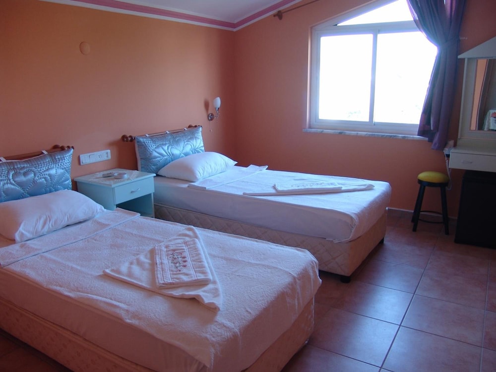 Mandal Inn Hotel 6/50