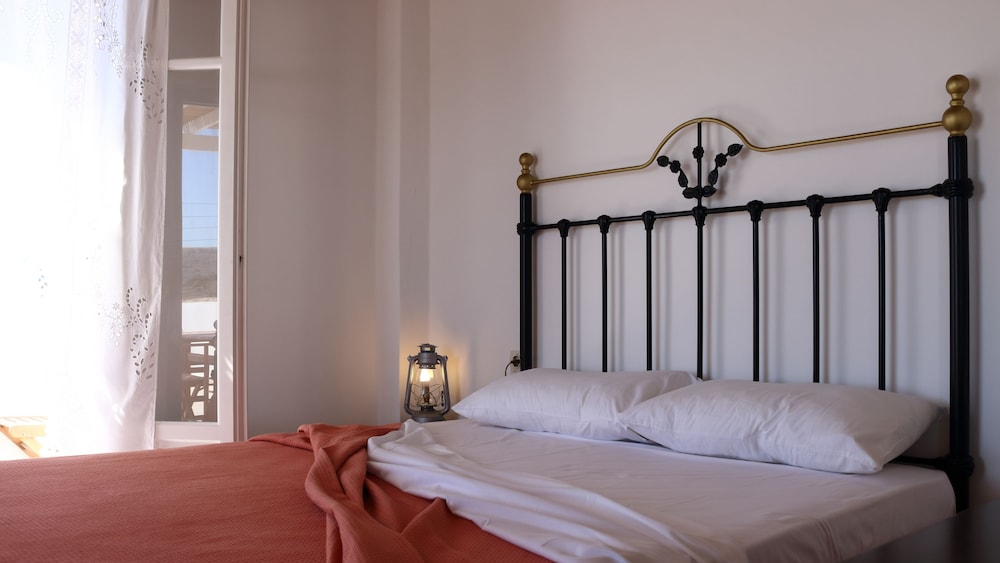 Avra Pahainas Hotel 6/50