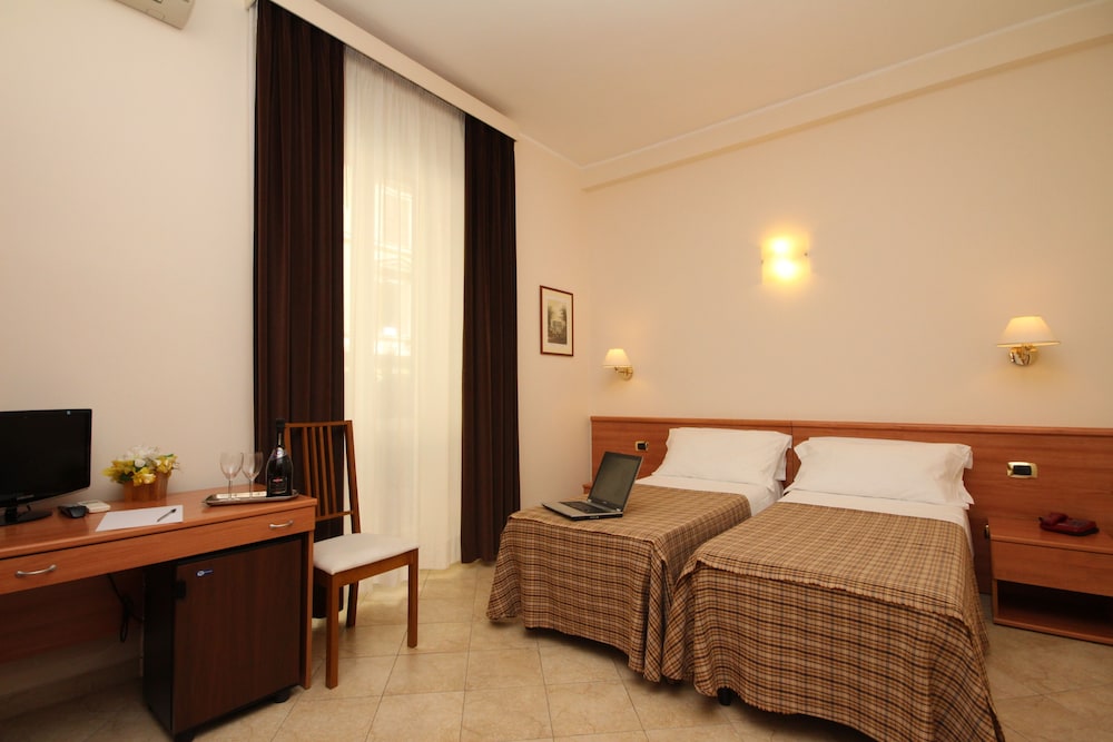 Hotel Principe Eugenio 13/61
