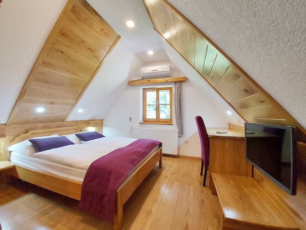 Plitvice Ethno House 2/24