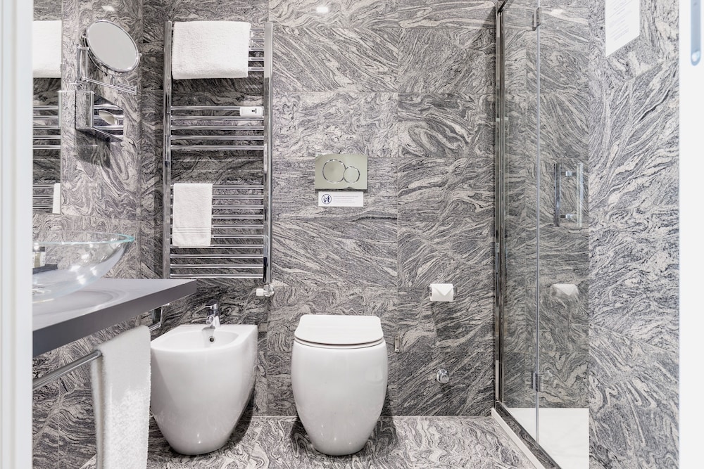 Aiello Rooms - San Babila 58/61