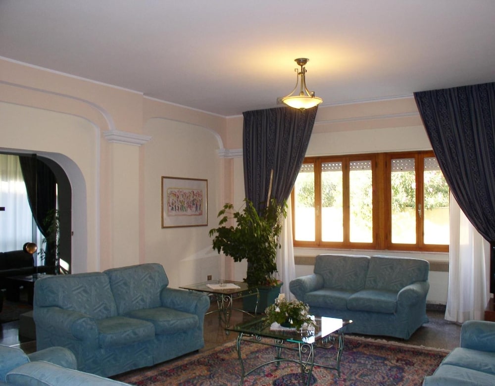 Hotel Maria Rosaria 50/62