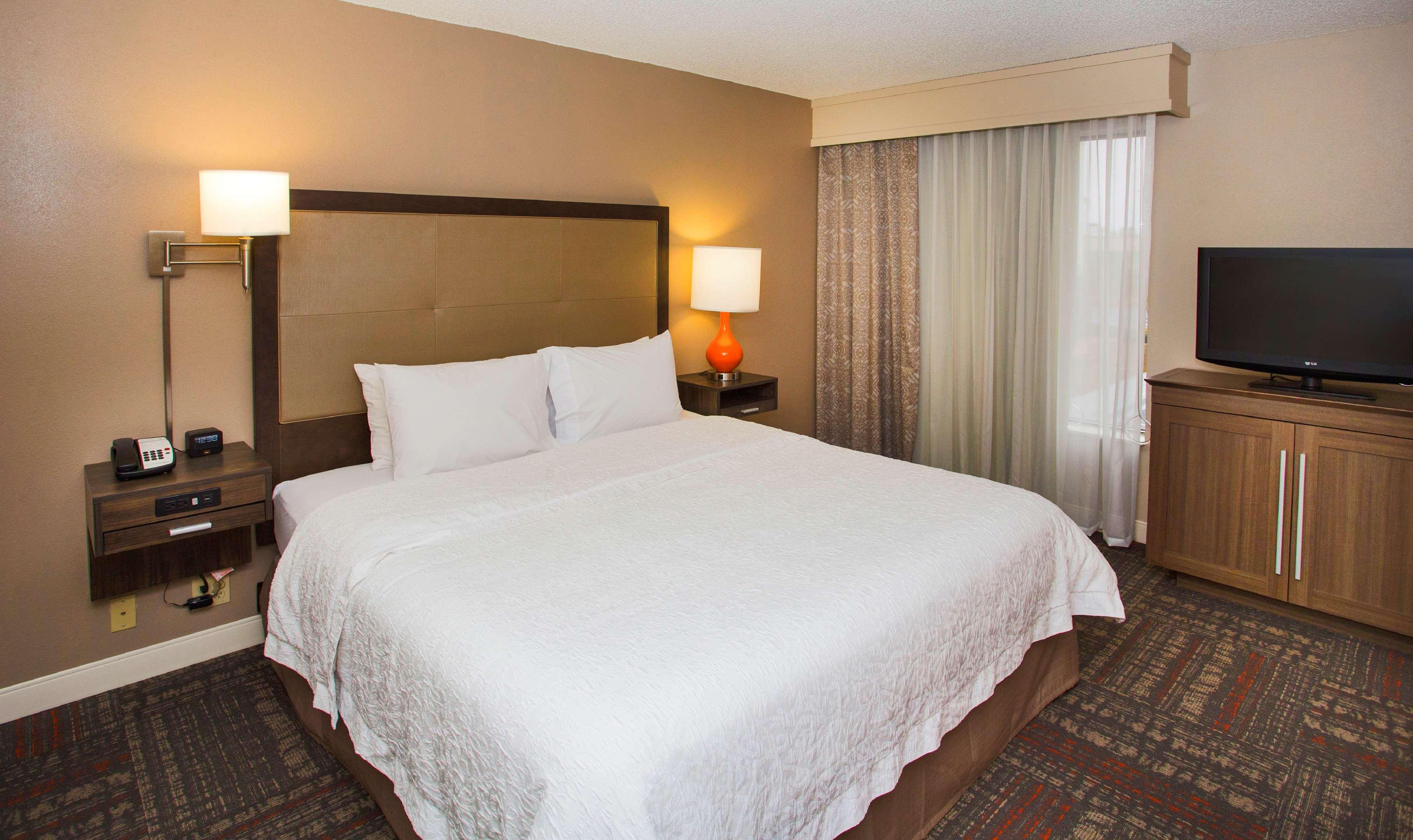 استوديو بسرير كينج، Hampton Inn and Suites Valdosta Conference Center 2/3