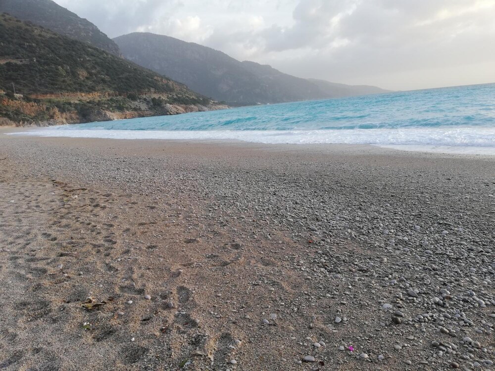 Karbel Beach Hotel 30/40