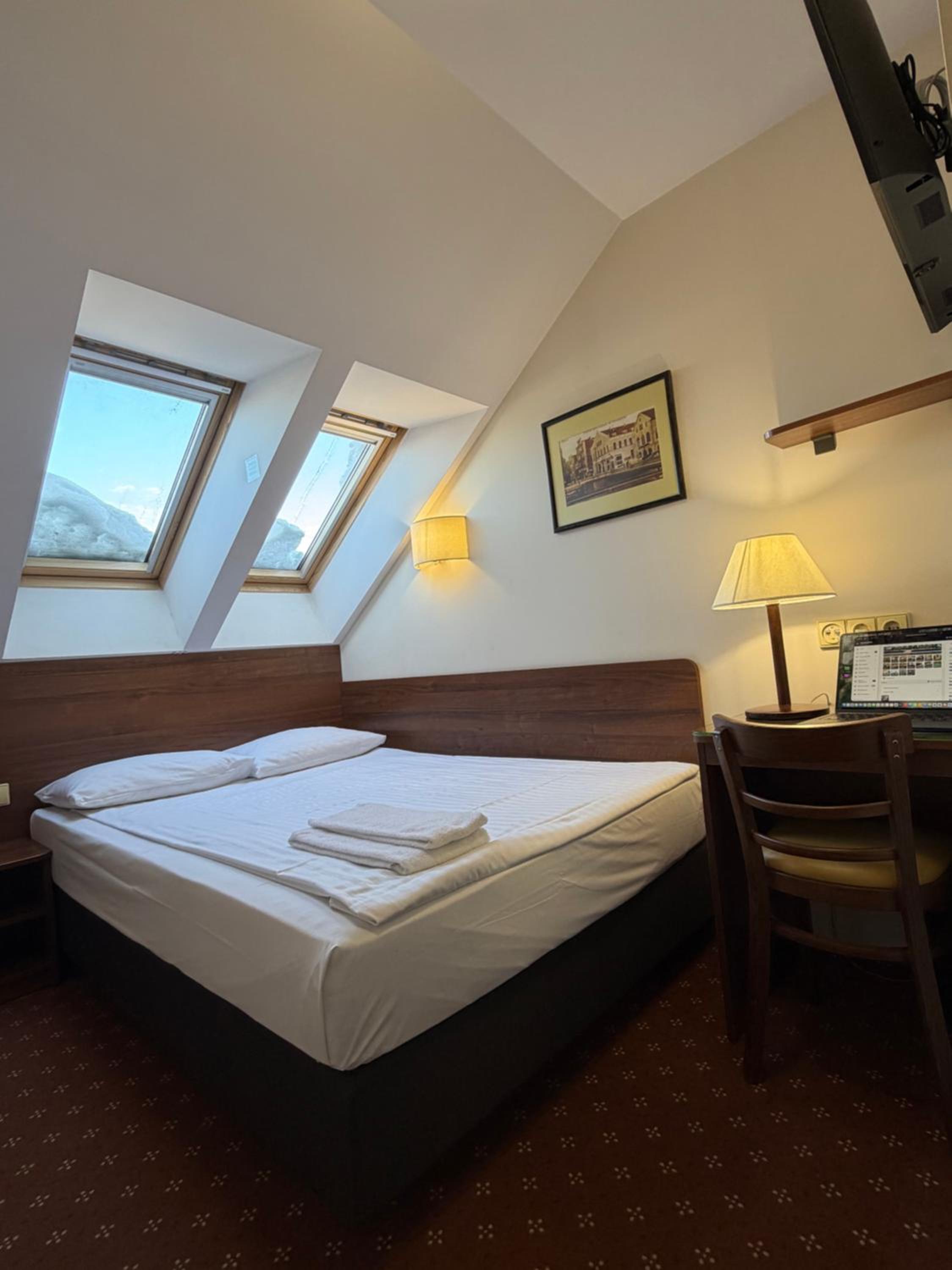 Room, Single, Attic