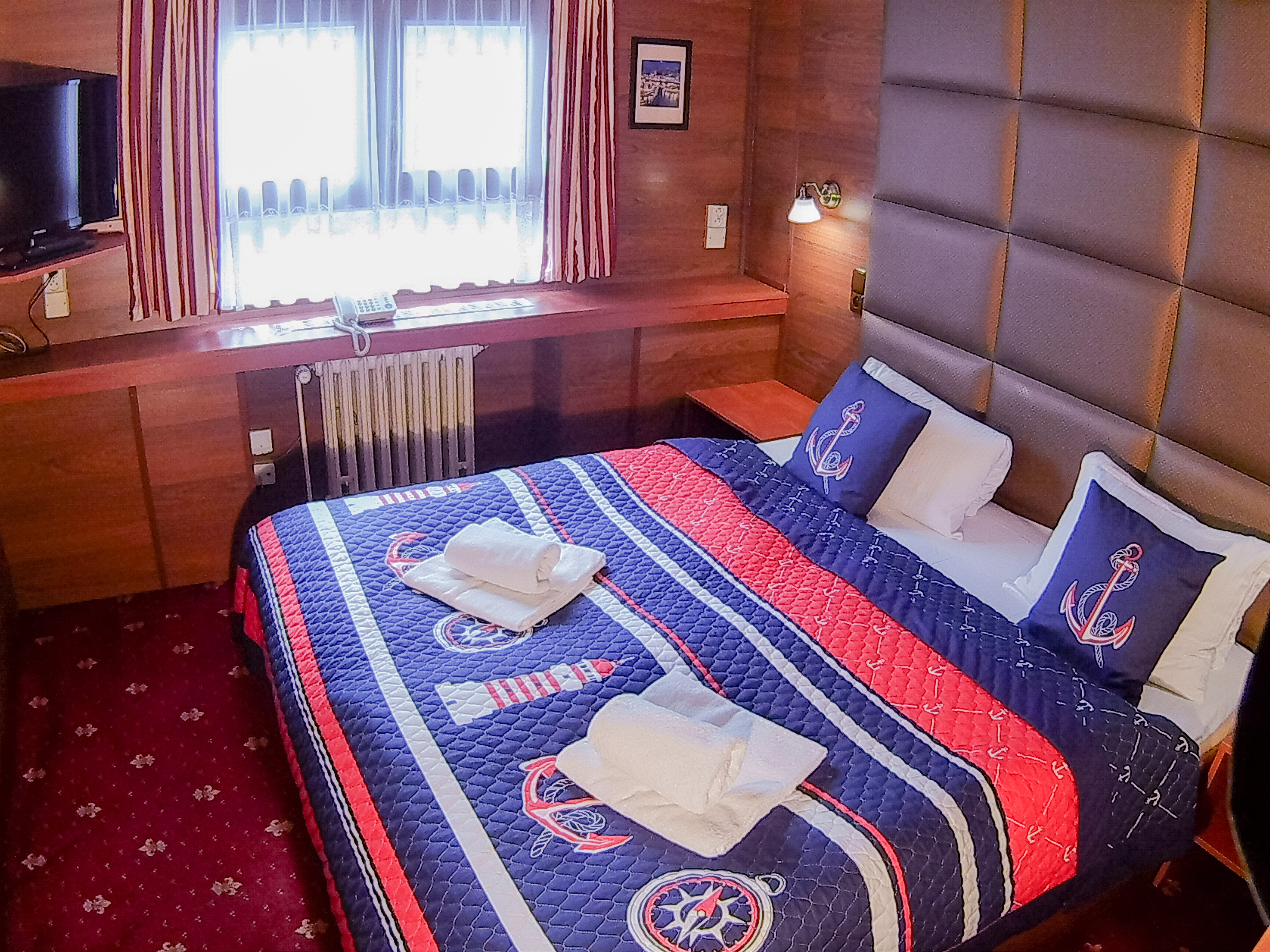 BOTEL ALBATROS 17/50